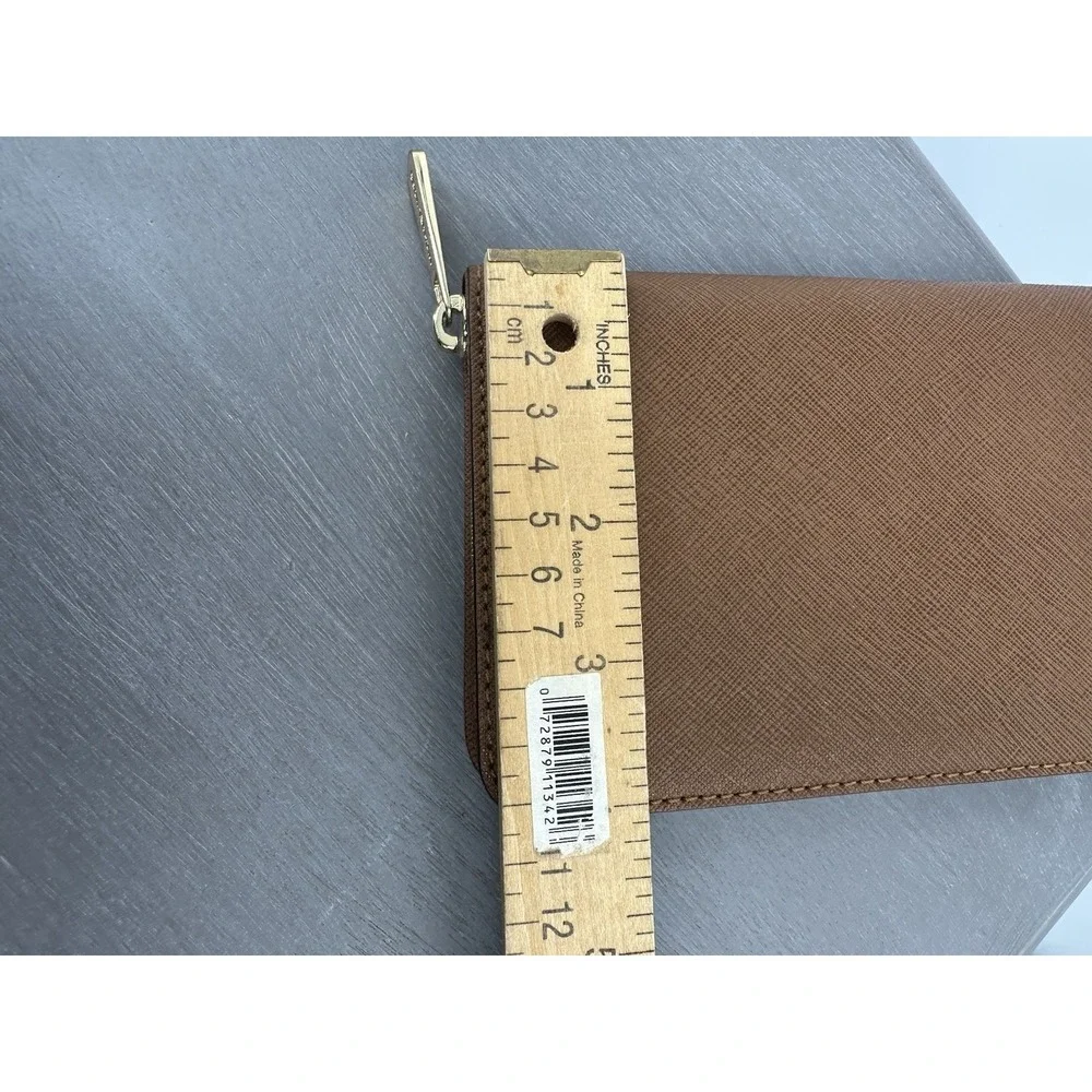 Michael Kors Hamilton Traveler  Zip Around Wallet  Brown Classic - Picture 9 of 10